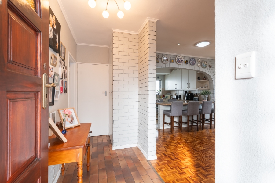 4 Bedroom Property for Sale in Edgemead Western Cape